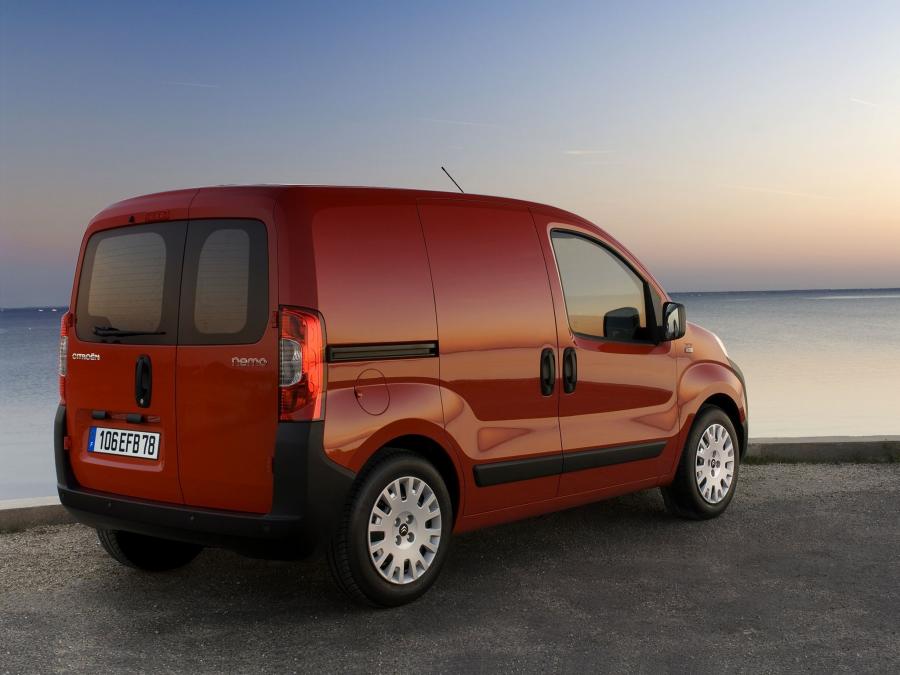  Citroen Nemo 2008 года  (фото 10 из 16)
